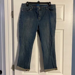 Simply Vera Vera Wang size 14 Jean capri’s.